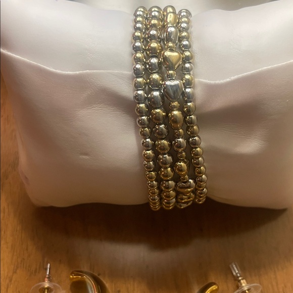 Gold Beaded Bracelet and Hoop Earrings Set - Picture 4 of 4
